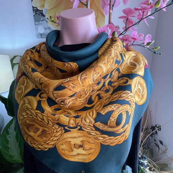 Chanel Gold Chain And CC Silk Scarf. - Picture 13 of 15